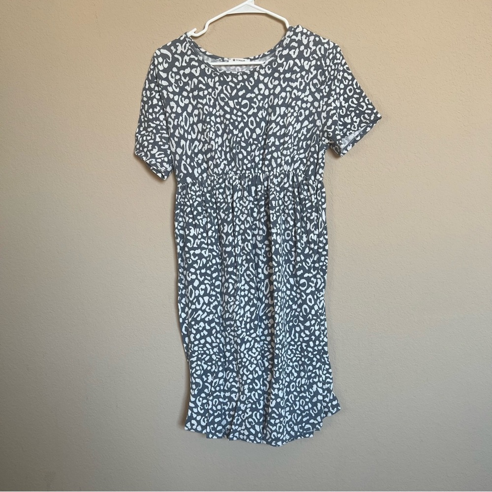 blue and white maternity dress